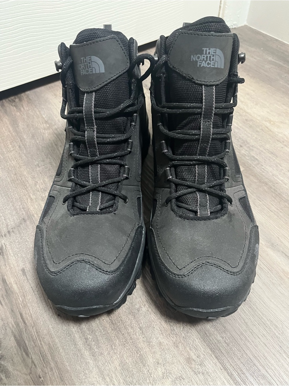 TheNorthFace Men’s HydroSeal Waterproof Mid-Cut Boots. Size 10.5. Like new. - Picture 3 of 7